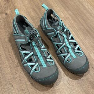 J-41 All Terrain water shoes